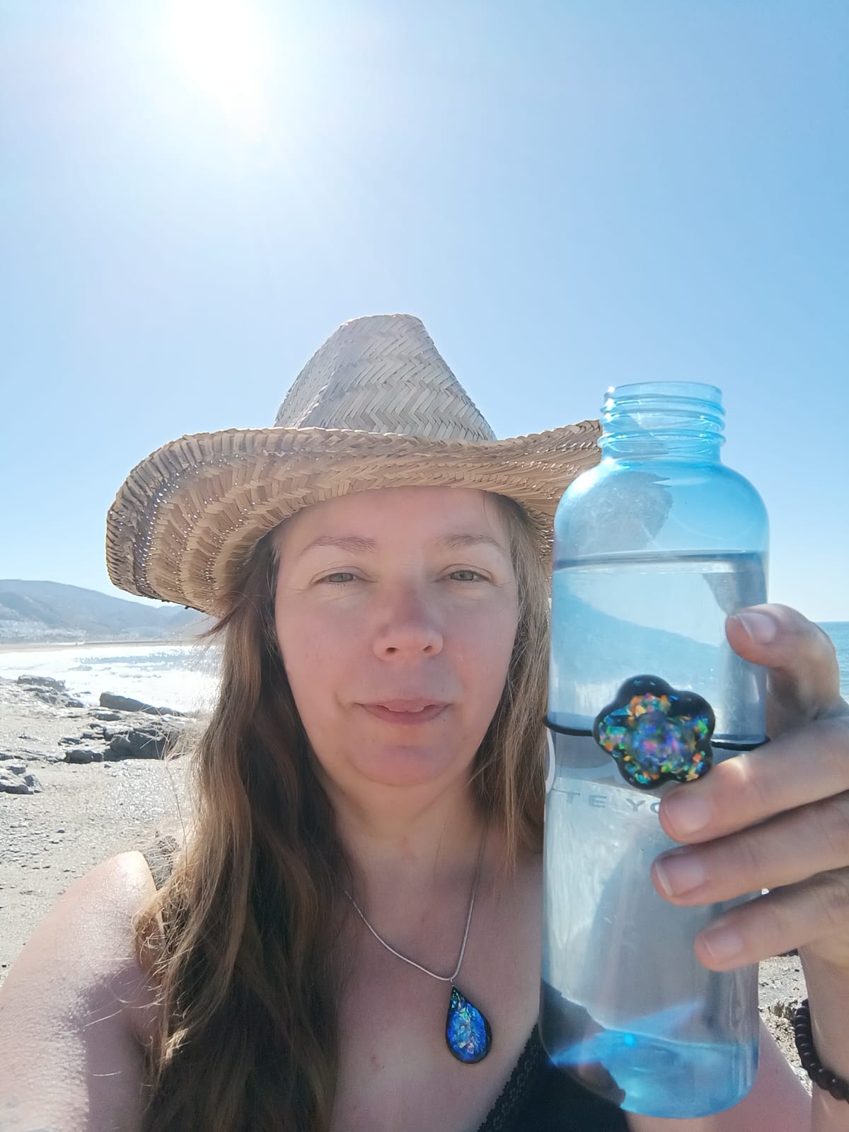 SHUNGITE Water Purification Toggles, Creates Healing, Delicious Softer water Instantly, Easy to use on taps, shower-heads and out and about on your water bottle.